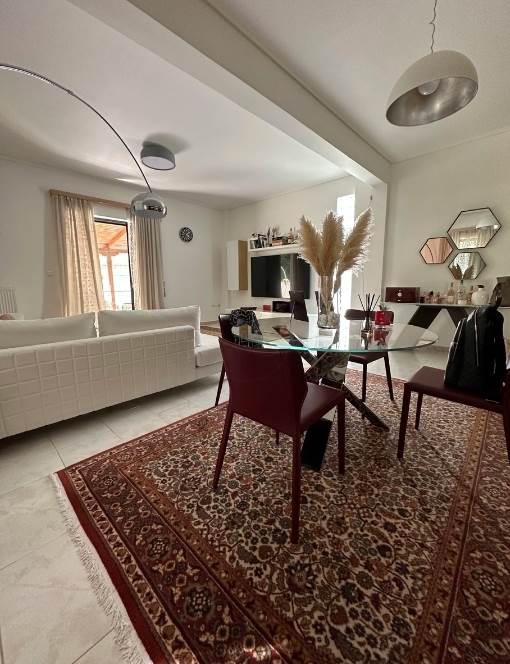 (For Sale) Residential Maisonette || Athens North/Lykovrysi - 216 Sq.m, 4 Bedrooms, 520.000€ 