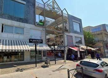 (For Rent) Commercial Retail Shop || Athens North/Marousi - 28 Sq.m, 335€ 
