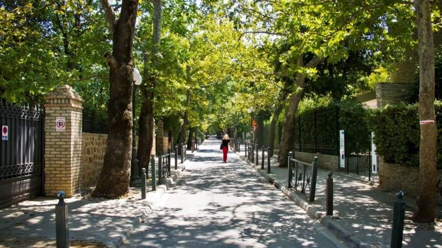 (Προς Πώληση) Αξιοποιήσιμη Γη Οικόπεδο || Αθήνα Βόρεια/Κηφισιά - 403 τ.μ, 1.100.000€ 