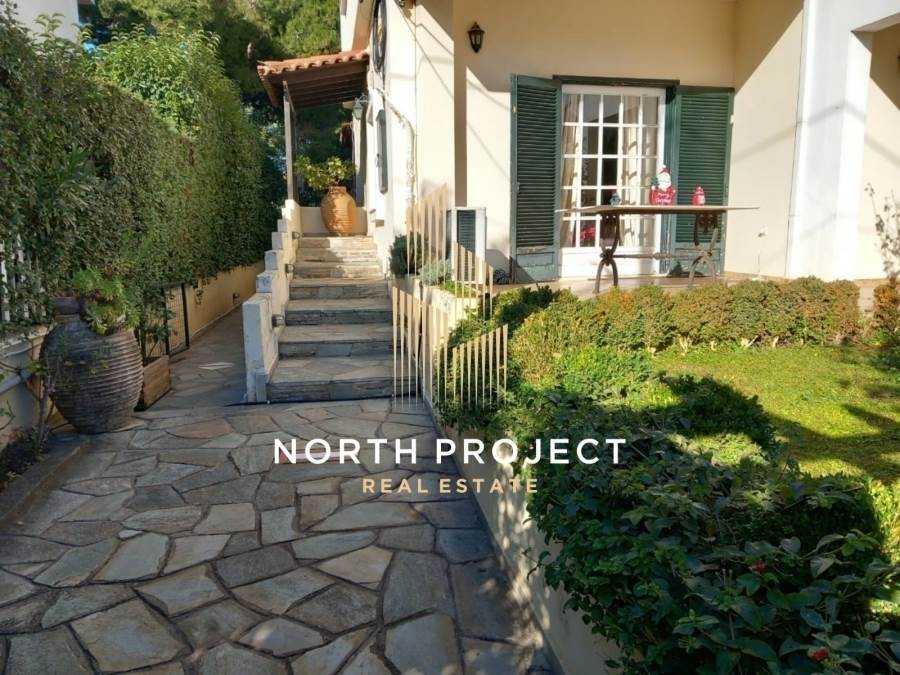 (For Sale) Residential Maisonette || Athens North/Kifissia - 320 Sq.m, 5 Bedrooms, 670.000€ 