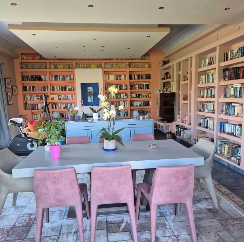 (For Sale) Residential Floor Apartment || Athens North/Kifissia - 200 Sq.m, 5 Bedrooms, 385.000€ 