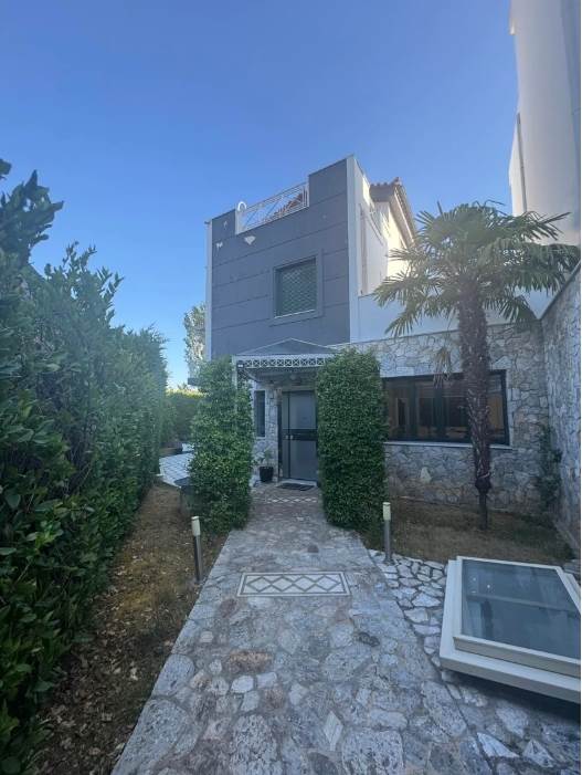 (Προς Ενοικίαση) Κατοικία Μονοκατοικία || Ανατολική Αττική/Άγιος Στέφανος - 600 τ.μ, 6 Υ/Δ, 4.500€ 