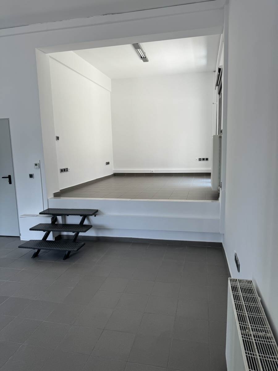 (For Rent) Commercial Building || Athens North/Kifissia - 380 Sq.m, 3.700€ 