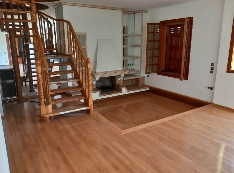 (For Rent) Residential Apartment || Athens North/Kifissia - 250 Sq.m, 3 Bedrooms, 2.500€ 