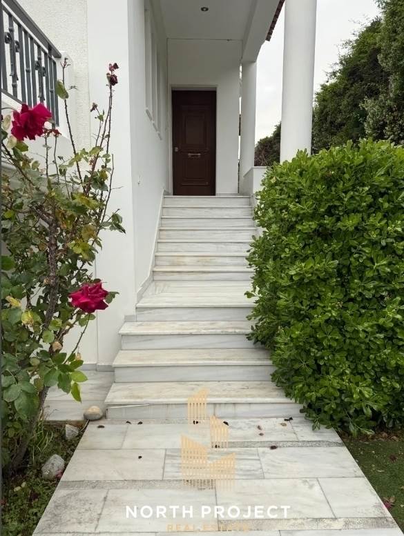 (Προς Ενοικίαση) Κατοικία Μεζονέτα || Αθήνα Βόρεια/Λυκόβρυση - 206 τ.μ, 5 Υ/Δ, 2.300€ 