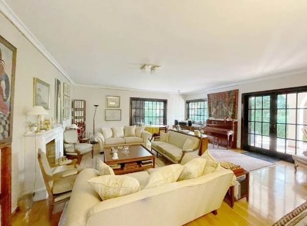 (Προς Ενοικίαση) Κατοικία Μονοκατοικία || Ανατολική Αττική/Δροσιά - 390 τ.μ, 5 Υ/Δ, 2.900€ 