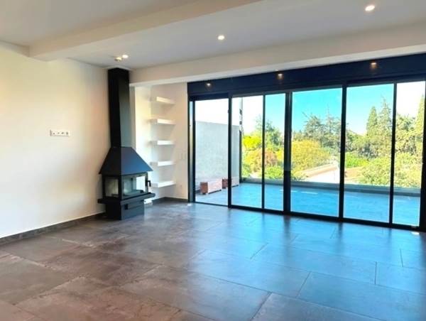 (For Rent) Residential Maisonette || Athens North/Kifissia - 110 Sq.m, 2 Bedrooms, 2.200€ 