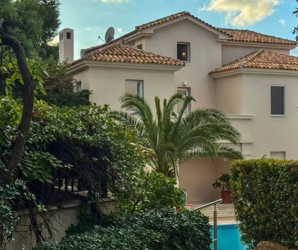 (Προς Ενοικίαση) Κατοικία Μεζονέτα || Αθήνα Βόρεια/Κηφισιά - 310 τ.μ, 4 Υ/Δ, 4.500€ 