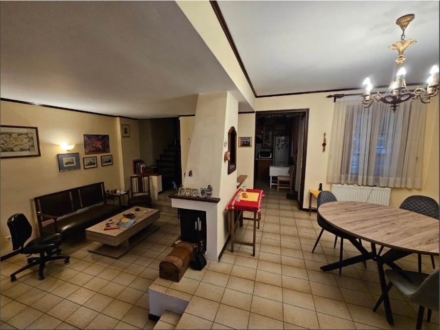 (For Sale) Residential Detached house || Athens North/Chalandri - 220 Sq.m, 4 Bedrooms, 750.000€ 