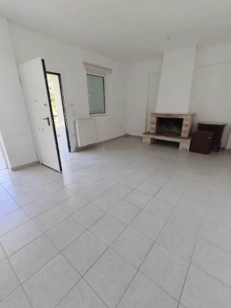 (Προς Ενοικίαση) Κατοικία Μεζονέτα || Ανατολική Αττική/Δροσιά - 145 τ.μ, 3 Υ/Δ, 1.600€ 