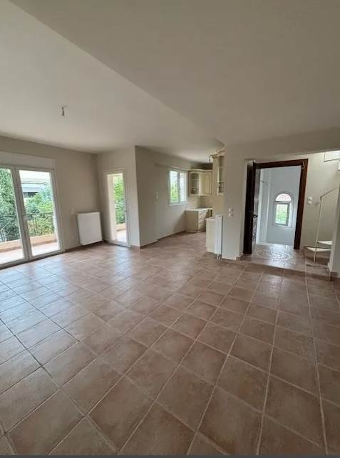 (For Sale) Residential Floor Apartment || Athens North/Kifissia - 155 Sq.m, 3 Bedrooms, 365.000€ 