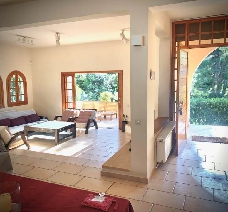 (For Rent) Residential Detached house || East Attica/Dionysos - 347 Sq.m, 5 Bedrooms, 3.000€ 