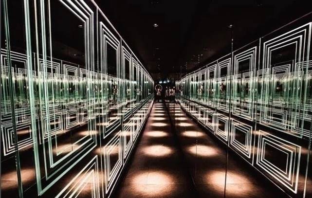 (Προς Ενοικίαση) Επαγγελματικός Χώρος Κατάστημα || Αθήνα Βόρεια/Κηφισιά - 750 τ.μ, 11.000€ 