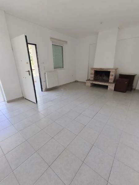 (Προς Ενοικίαση) Κατοικία Μεζονέτα || Ανατολική Αττική/Δροσιά - 145 τ.μ, 3 Υ/Δ, 1.600€ 