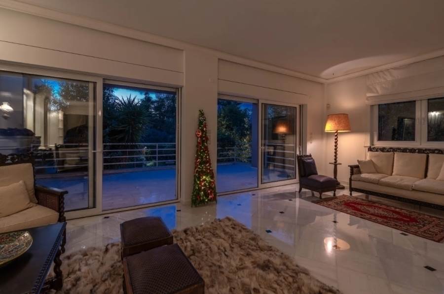 (Προς Ενοικίαση) Κατοικία Μεζονέτα || Αθήνα Βόρεια/Εκάλη - 550 τ.μ, 4 Υ/Δ, 5.000€ 