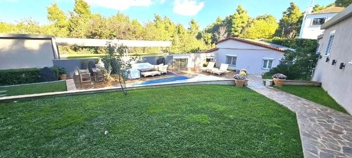 (Προς Ενοικίαση) Κατοικία Μονοκατοικία || Αθήνα Βόρεια/Εκάλη - 280 τ.μ, 3 Υ/Δ, 7.000€ 