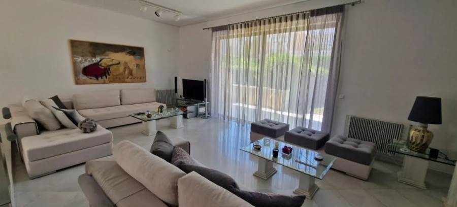 (For Sale) Residential Maisonette || Athens North/Kifissia - 220 Sq.m, 4 Bedrooms, 890.000€ 